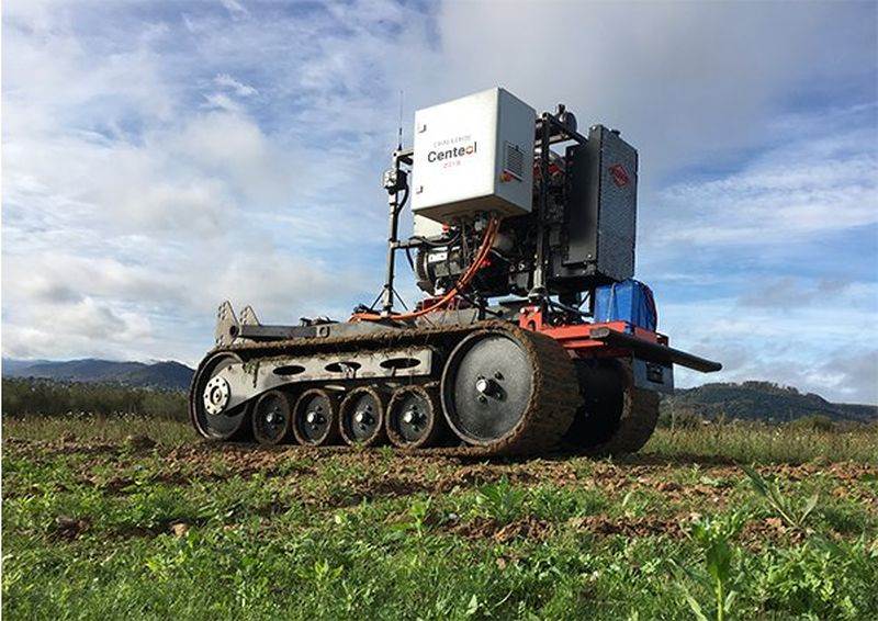 רובוט חקלאי Challenge Centeol