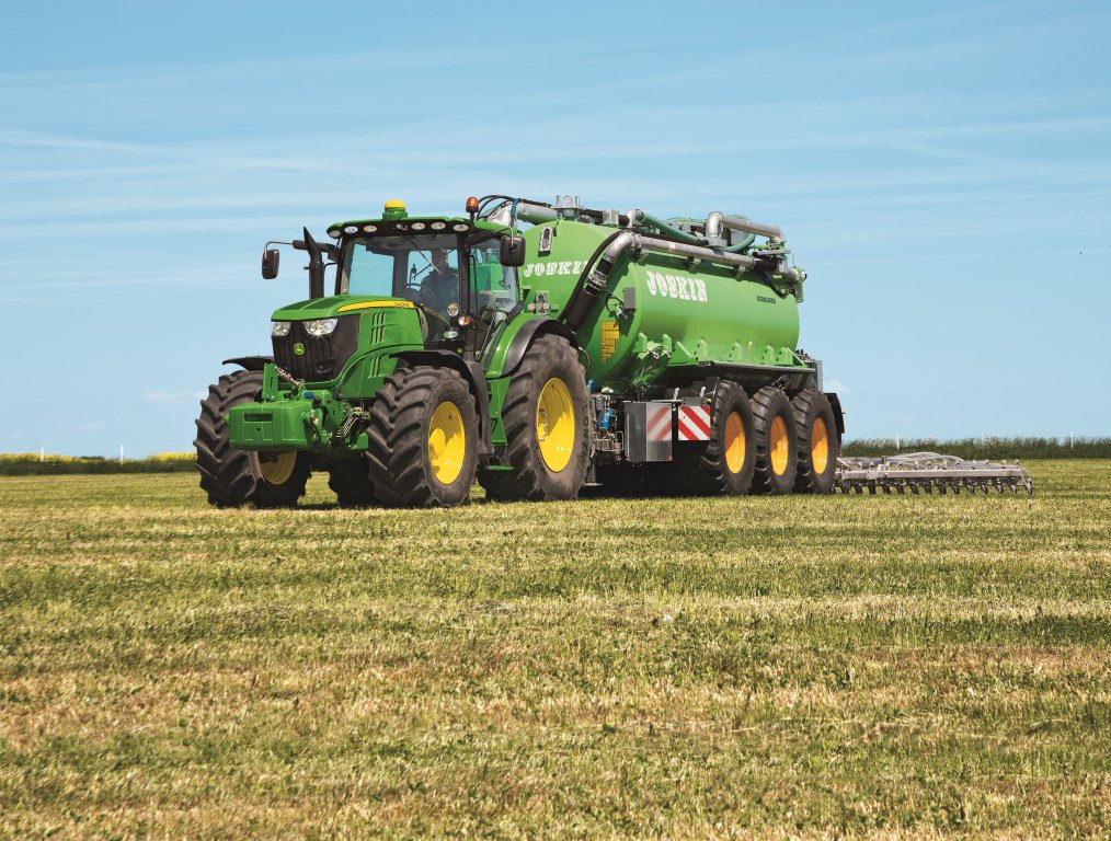 John Deere 6120R