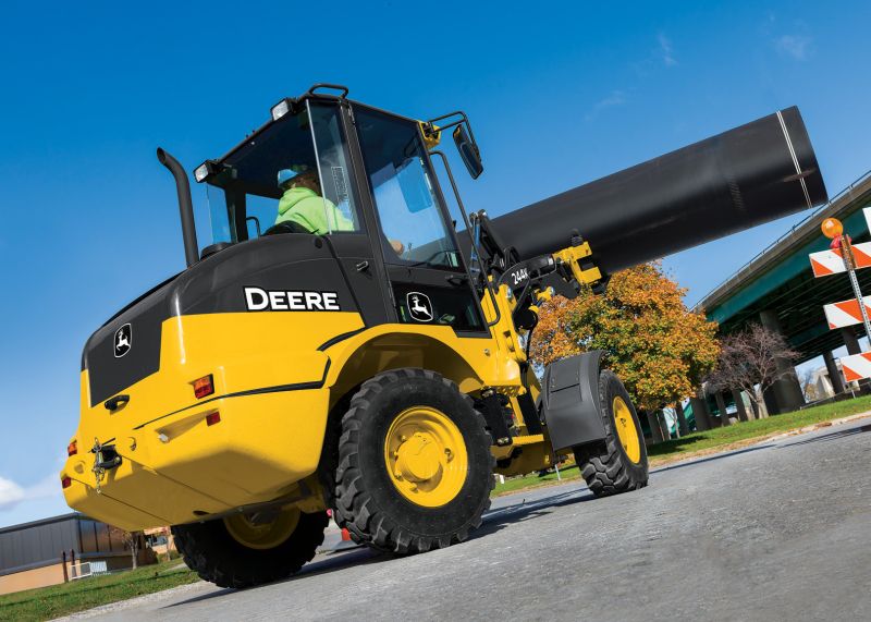 John Deere 244K