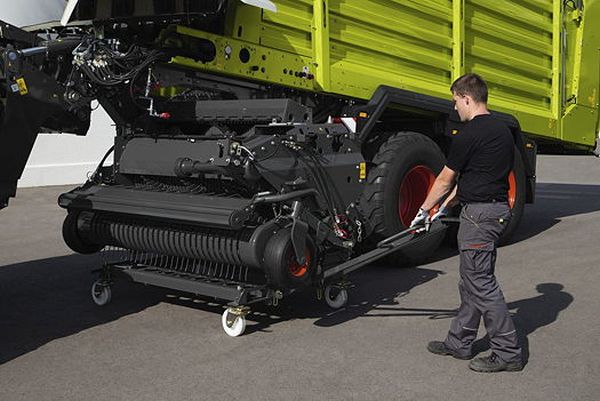 Claas Cargos 8300