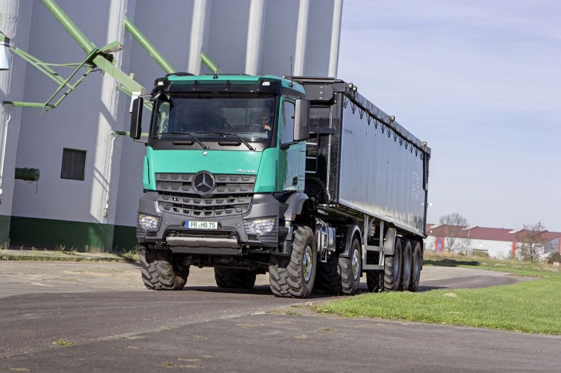 Mercedes-Benz Arocs 2042 for agricultural use