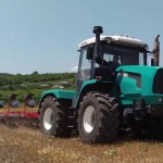 טרקטור XTZ-240